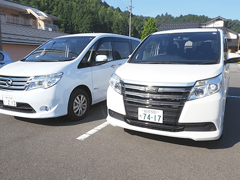 送迎車